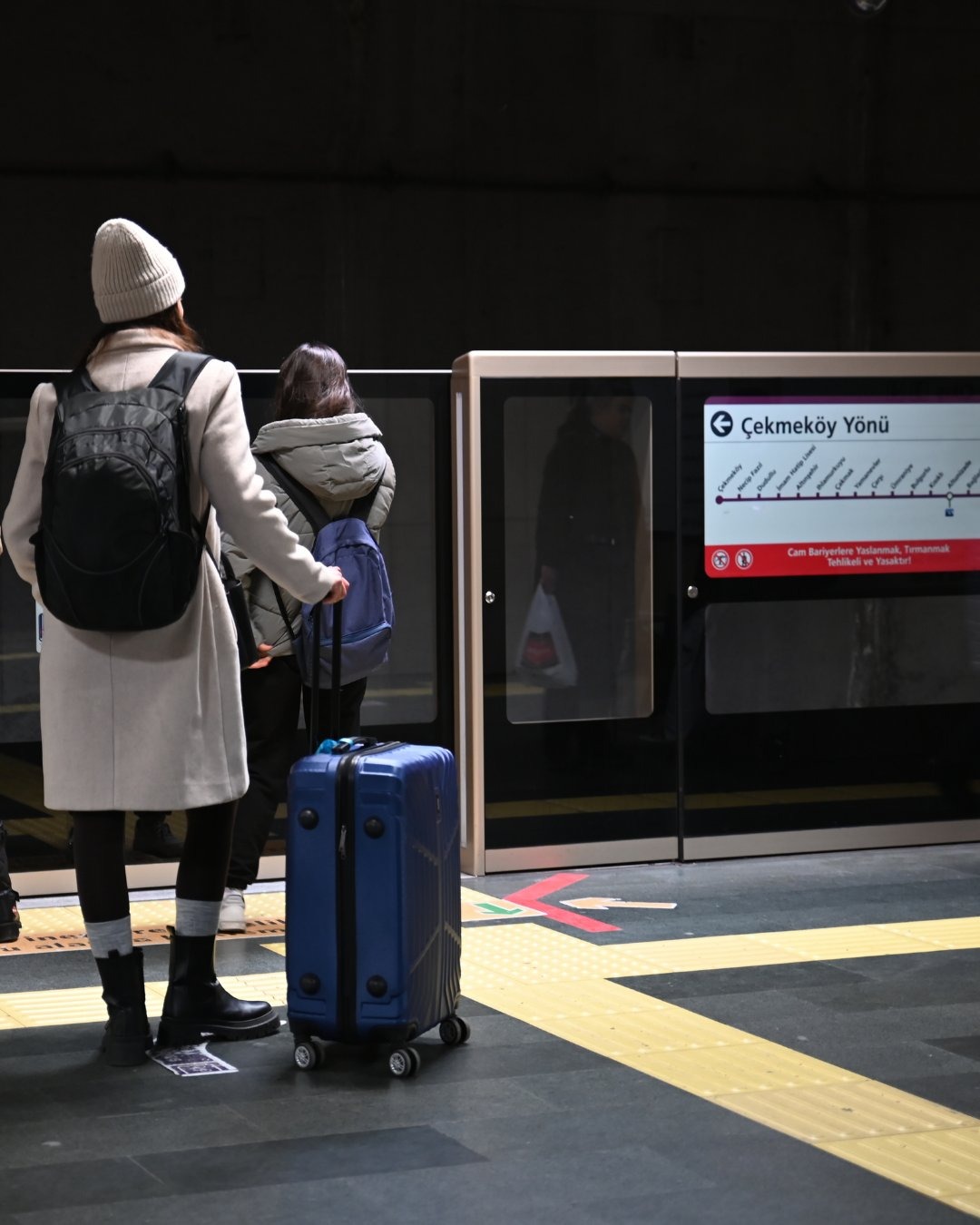 Metroya Yeni Kural O Buyuklukten Fazla Valizle Giris Yasaklandi