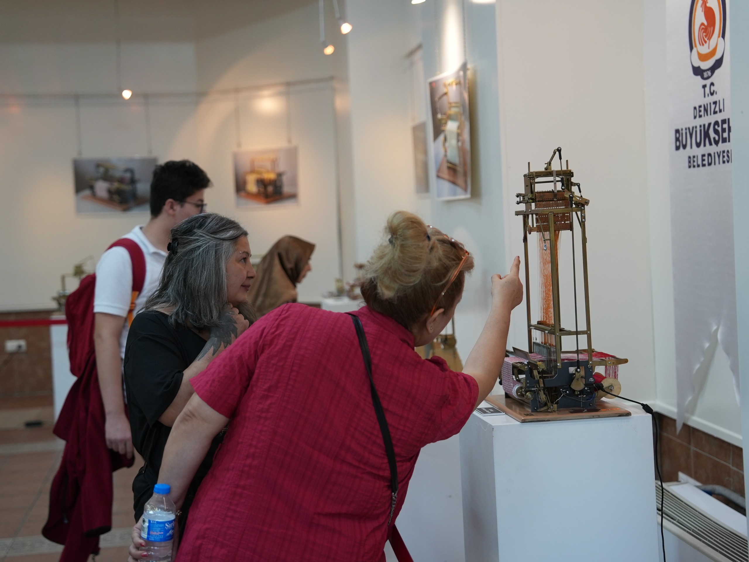 “Minyatür Dokuma Tezgâhları Sergisi” Sanatseverlerle Buluştu (2)