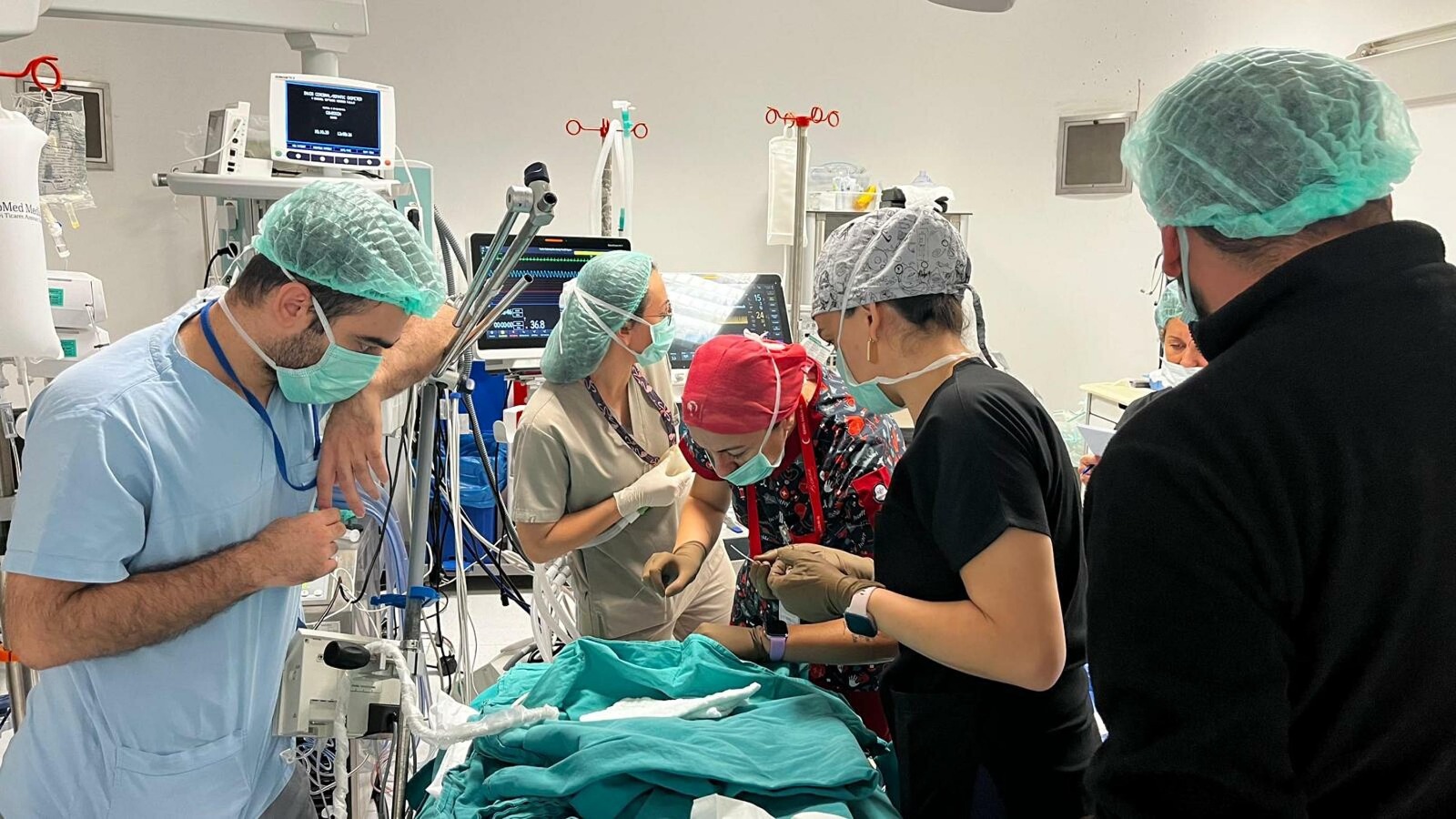 Minik kalbe müdahale