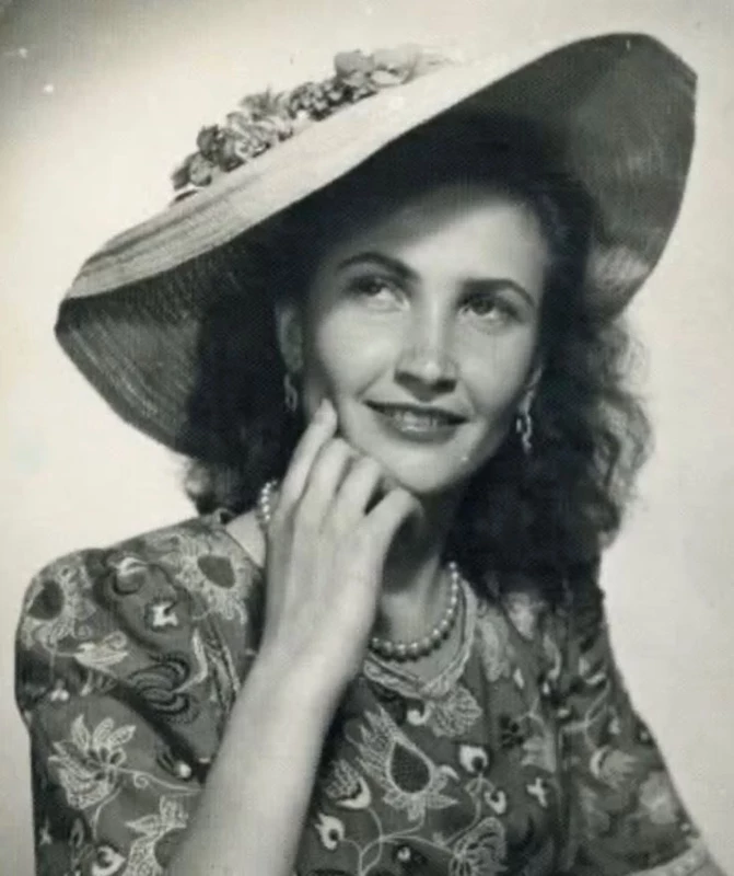 Murat Boz Anneannesi