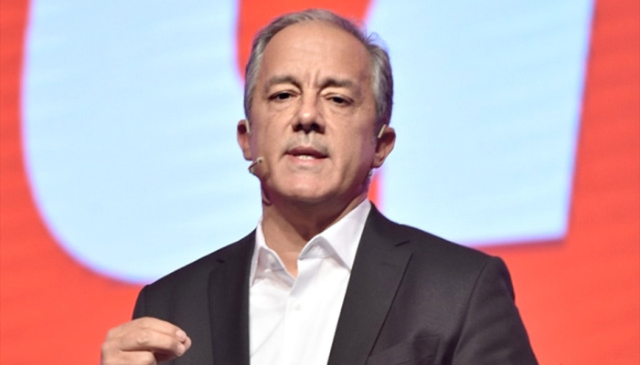 Murat Tomruk kimdir?