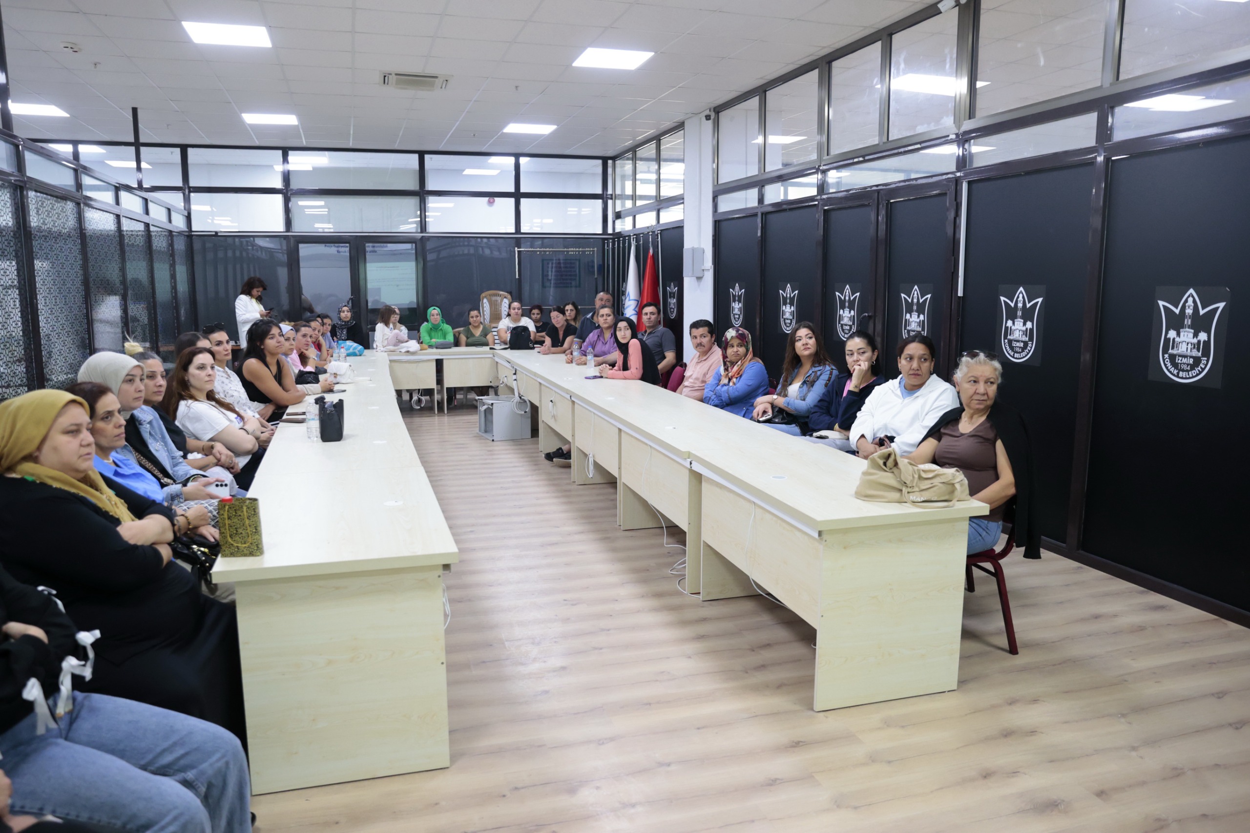 ‘Mutlu Çocuklar’ın Anneleri Seminere Katıldı (2)