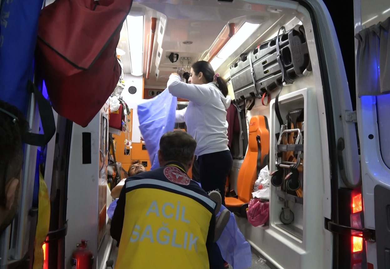 Yaralı hastaneye kaldırıldı, polis harekete geçti
