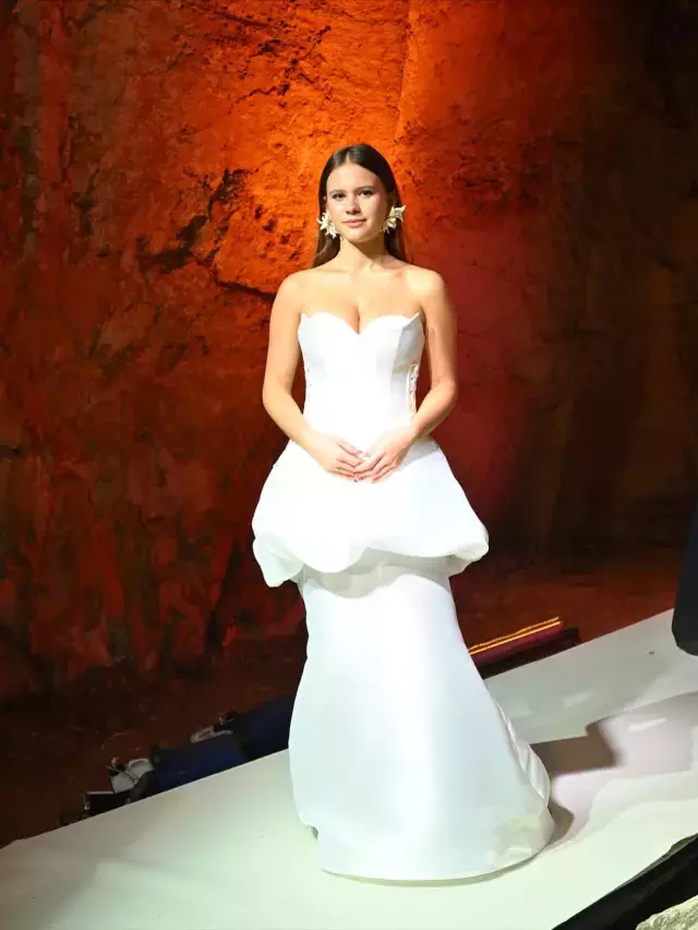 “Miras” defilesine büyüleyici ev sahipliği