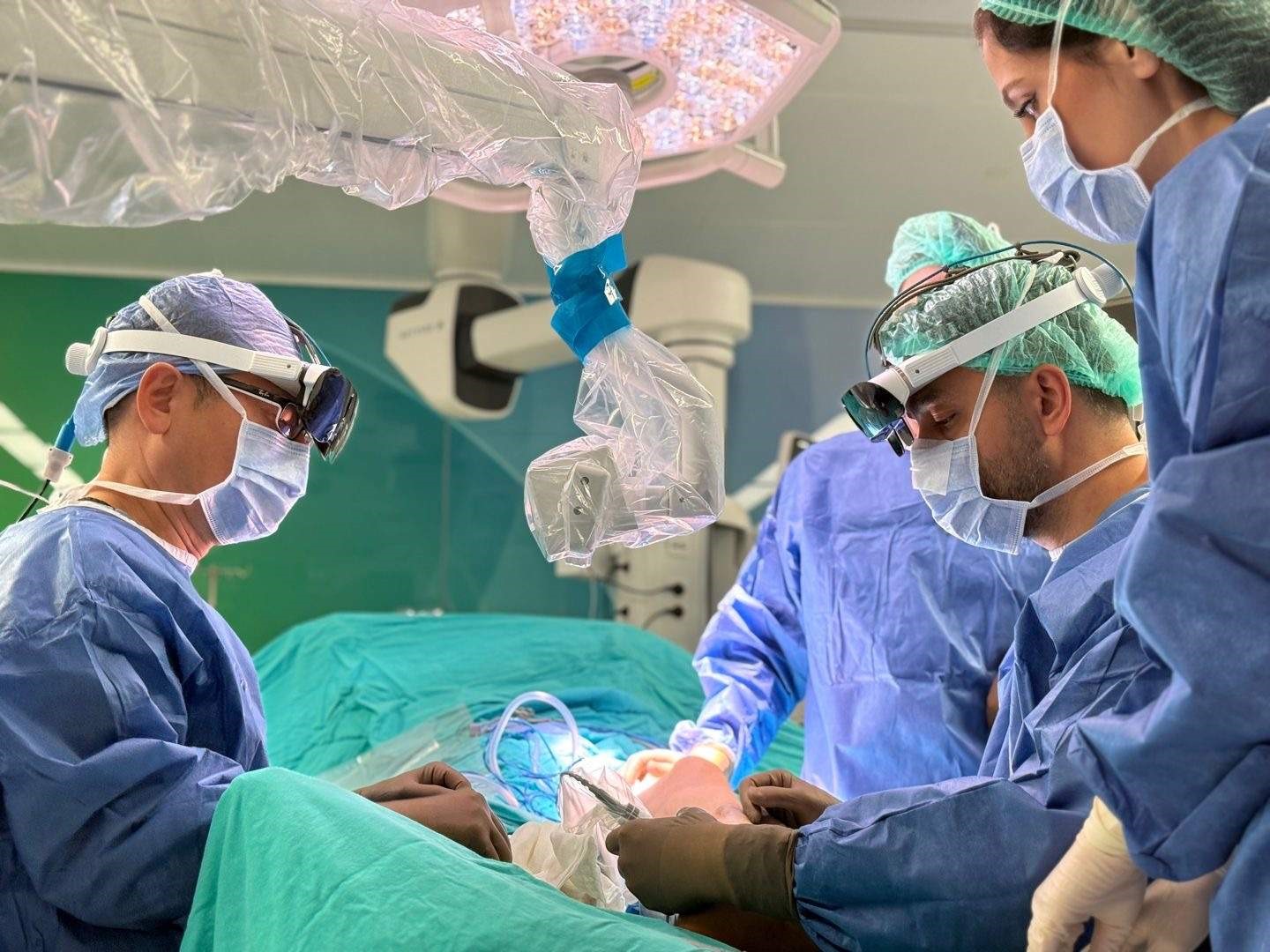 "Uzmanlığımızın temeli": Mikrocerrahinin önemi vurgulandı