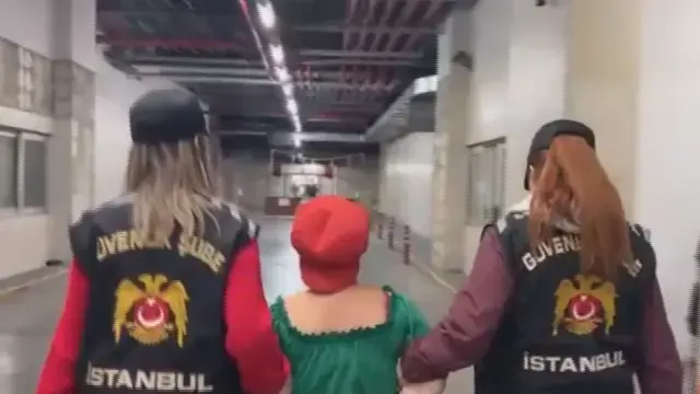 Sokakta Tasmayla Gezdirilen Kadın Tutuklandı