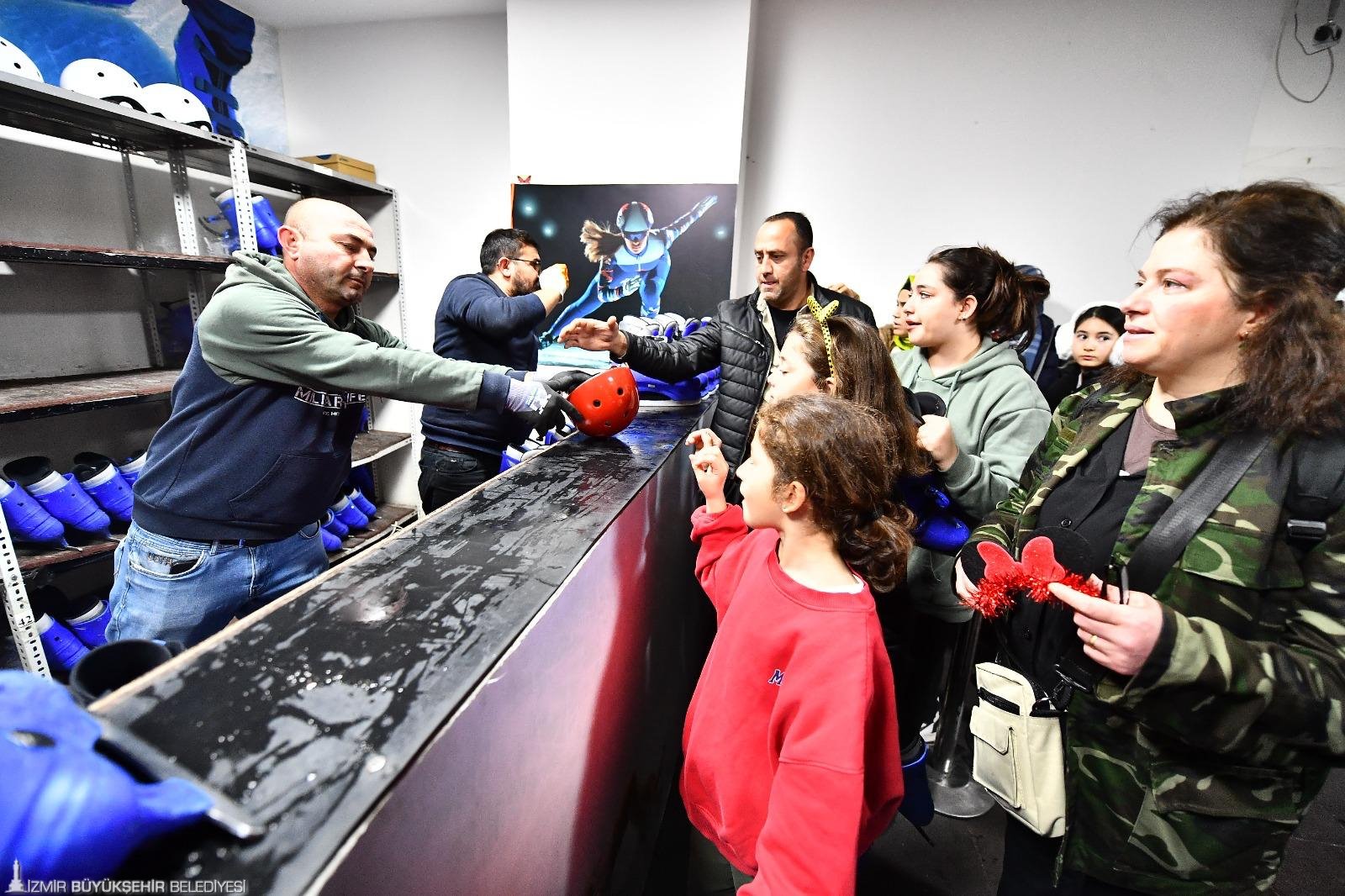 Kadınlara ve gençlere ücretsiz eğitim