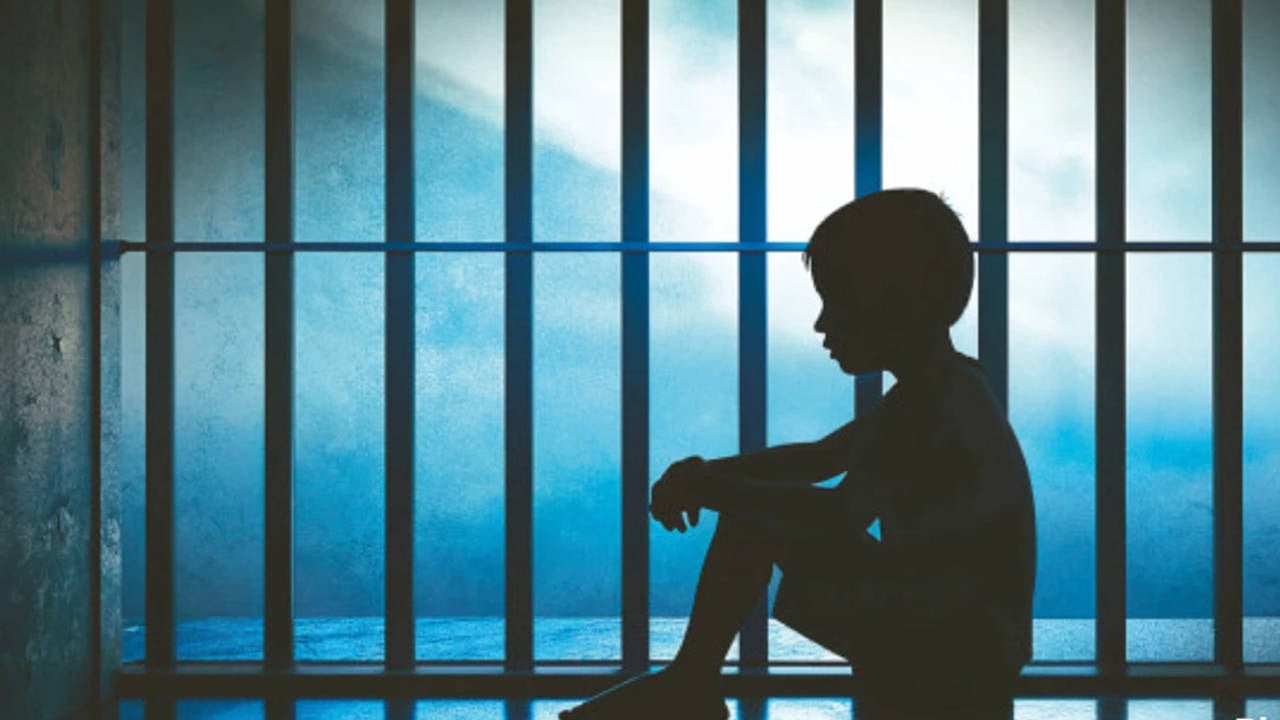 Suca Suruklenen Cocuklar