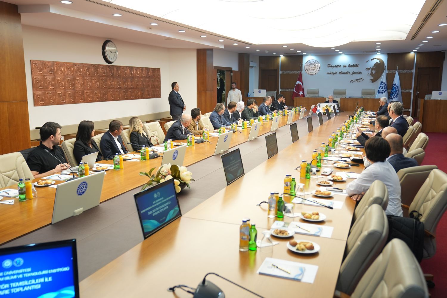 ++Tohumculuk Sektörünün Temsilcileri Ege Üniversitesinde Bir Araya Geldi (1)