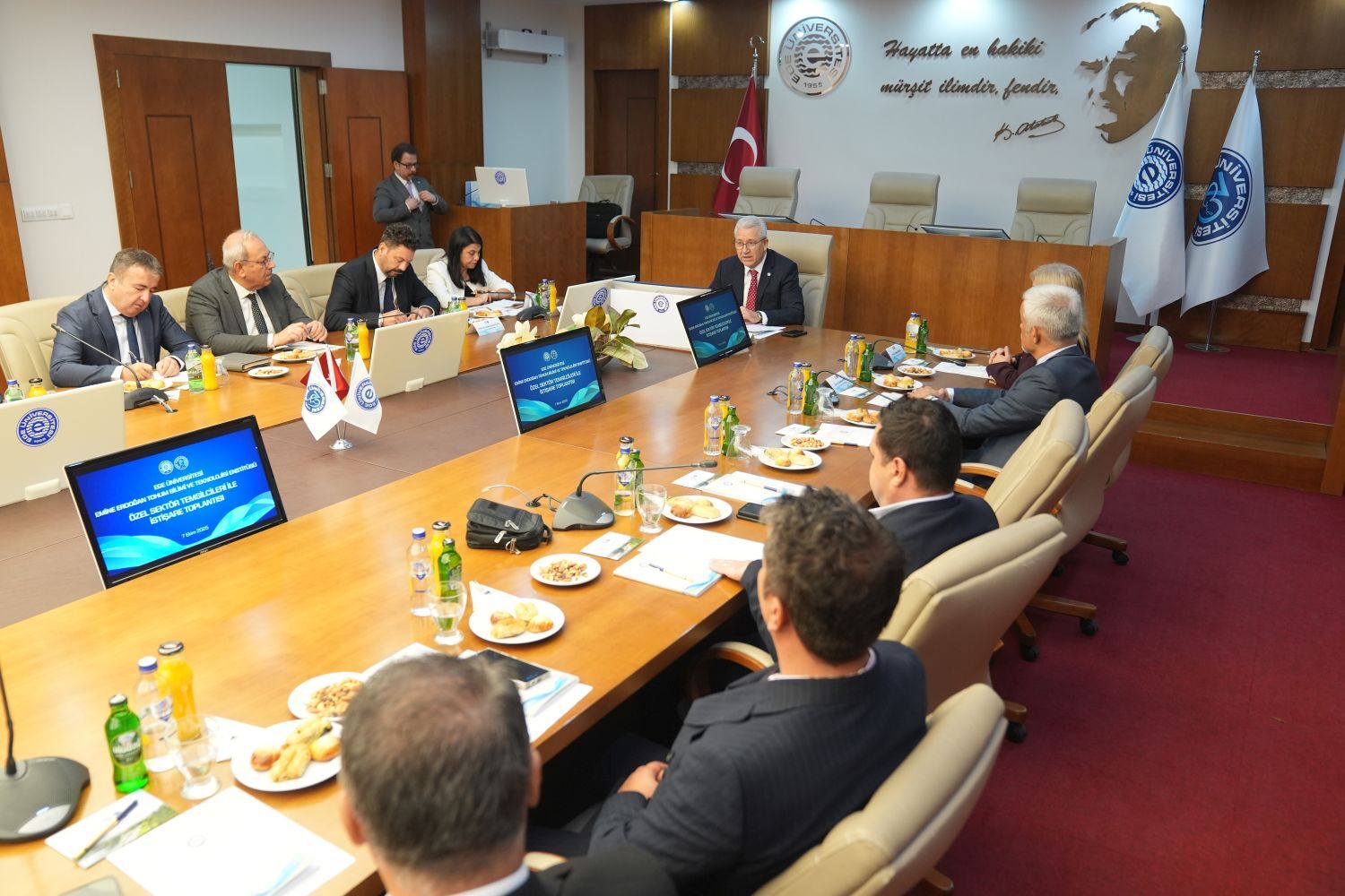 ++Tohumculuk Sektörünün Temsilcileri Ege Üniversitesinde Bir Araya Geldi (3)