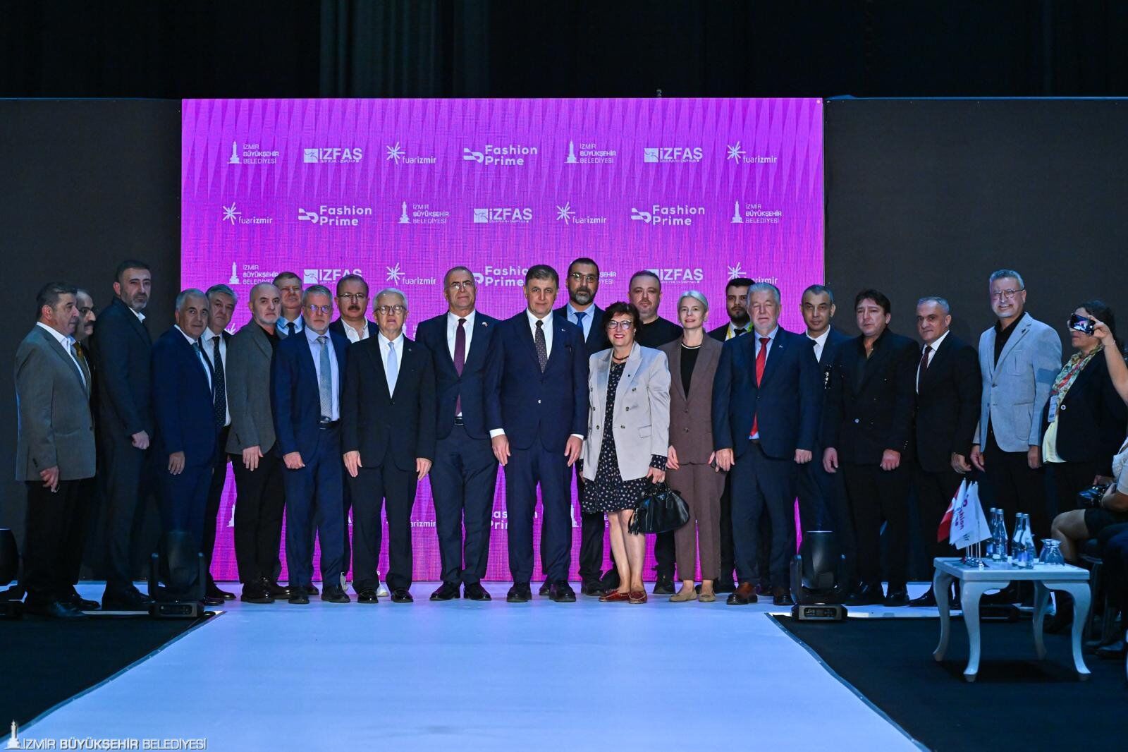 Kumaşlar podyumda hayat buldu