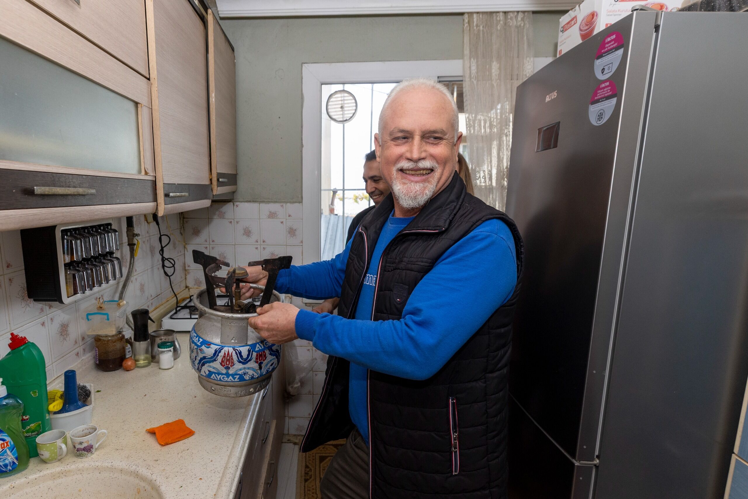 Ulubatlı’da Ilk Doğal Gaz Ateşi Yandı (3)