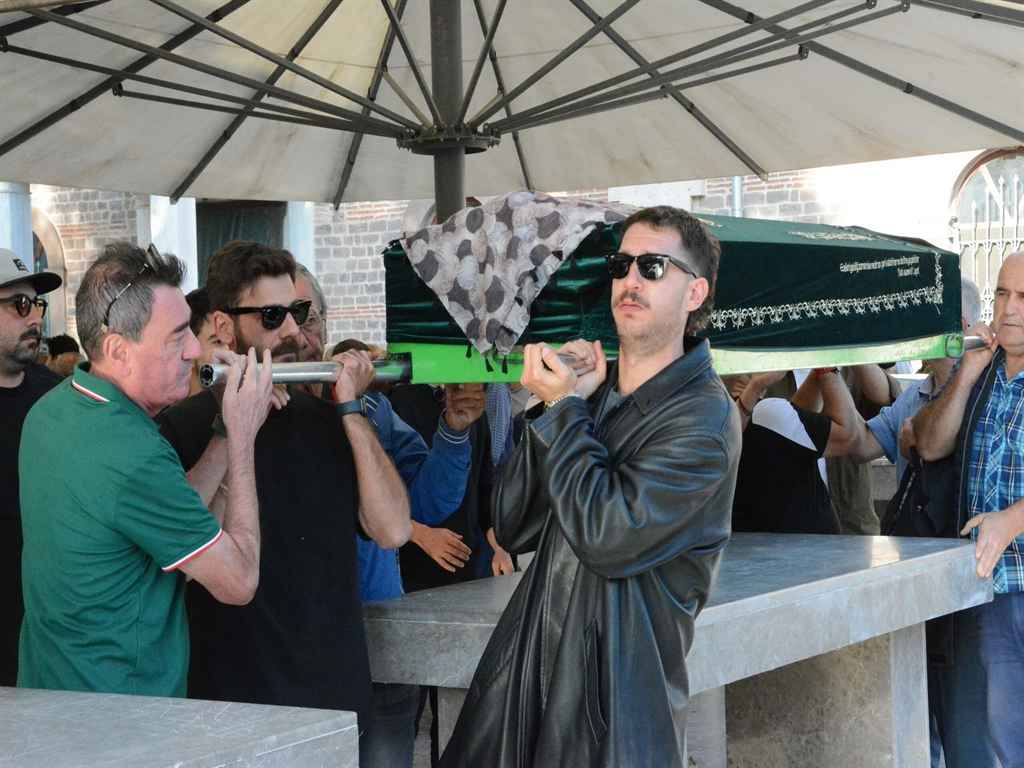 Uraz Kaygılaroğlu Babaane (1)