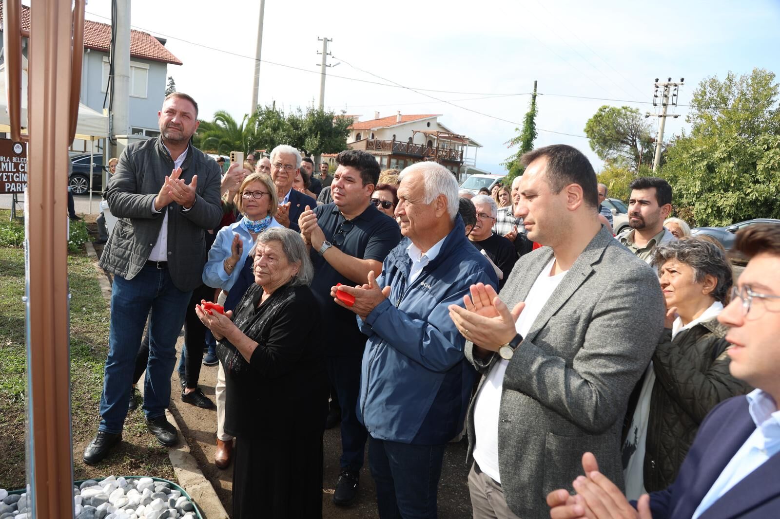 Dostluk ve örgütlü mücadele vurgusu