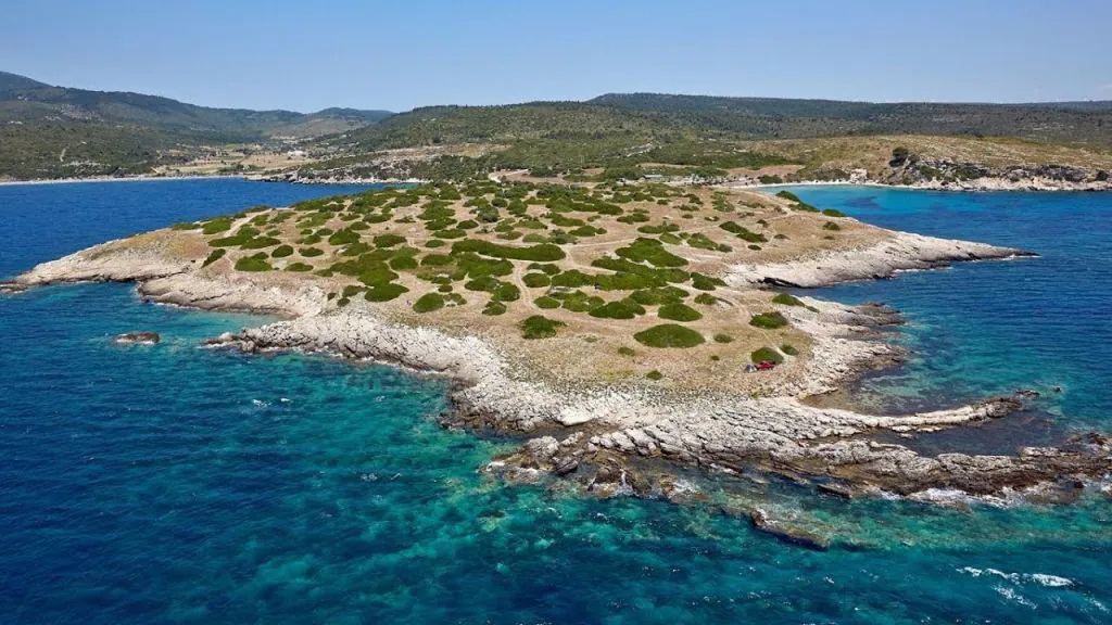 Urla Demircili Koyu Nerede