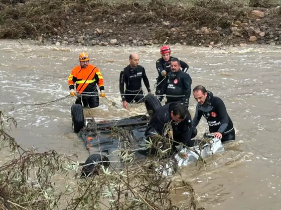 Vali Elban Ve Afad Başkanı Ali Hamza Pehlivan 1