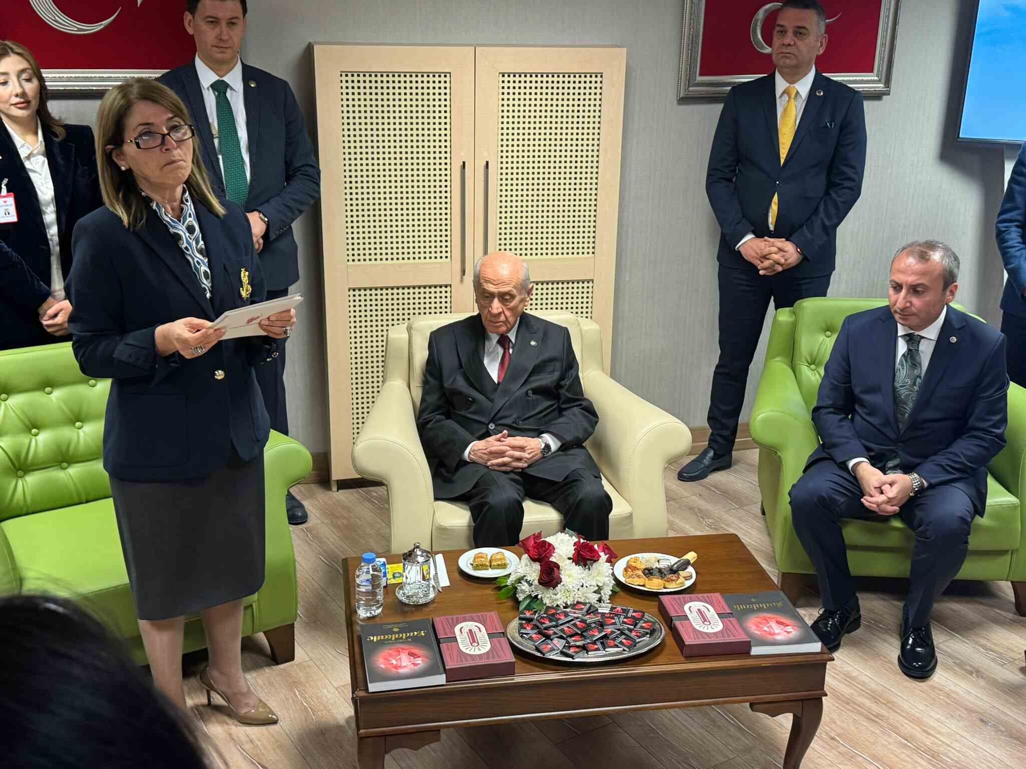 Gençler 22. dönemde siyasetin merkezinde: MHP’den kritik görev vurgusu!-1