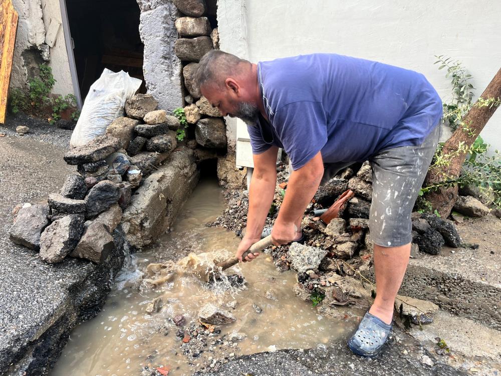 “Yağmur yağınca her yer dereye dönüyor”