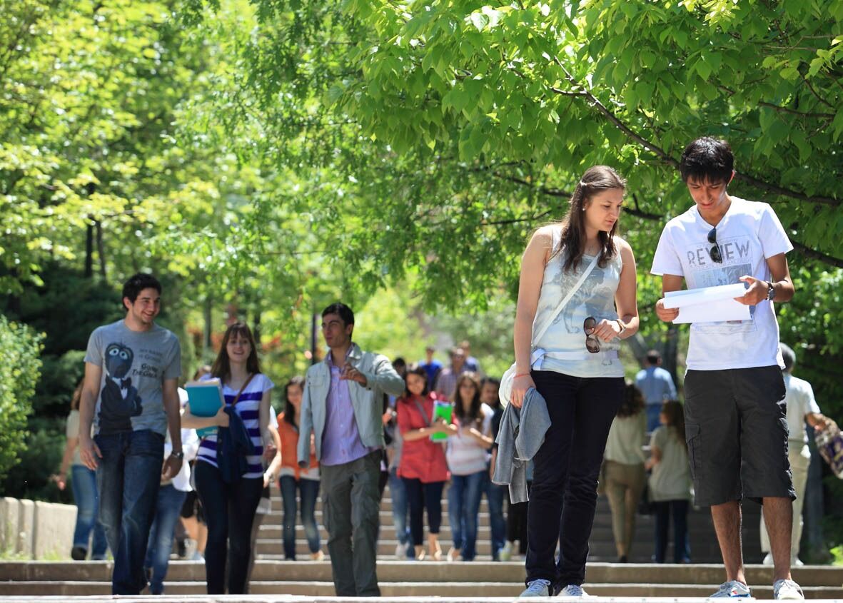 Başkan Özvar: "Öğrencileri mesleki tecrübeyle erken buluşturuyoruz"