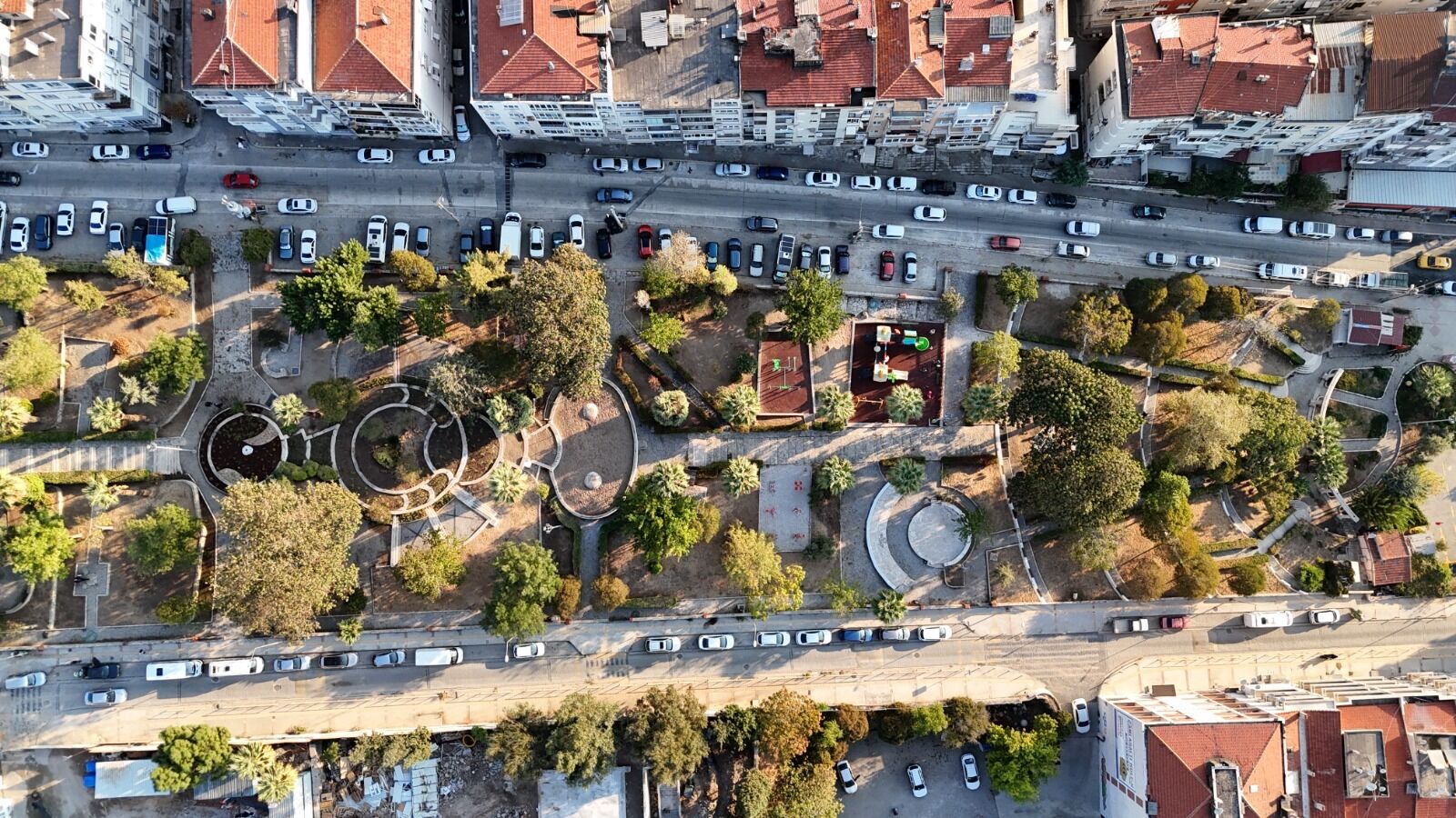 Yüce Sonkurt Parkı Yeni Yüzüyle Konak’a Nefes Oldu (10)