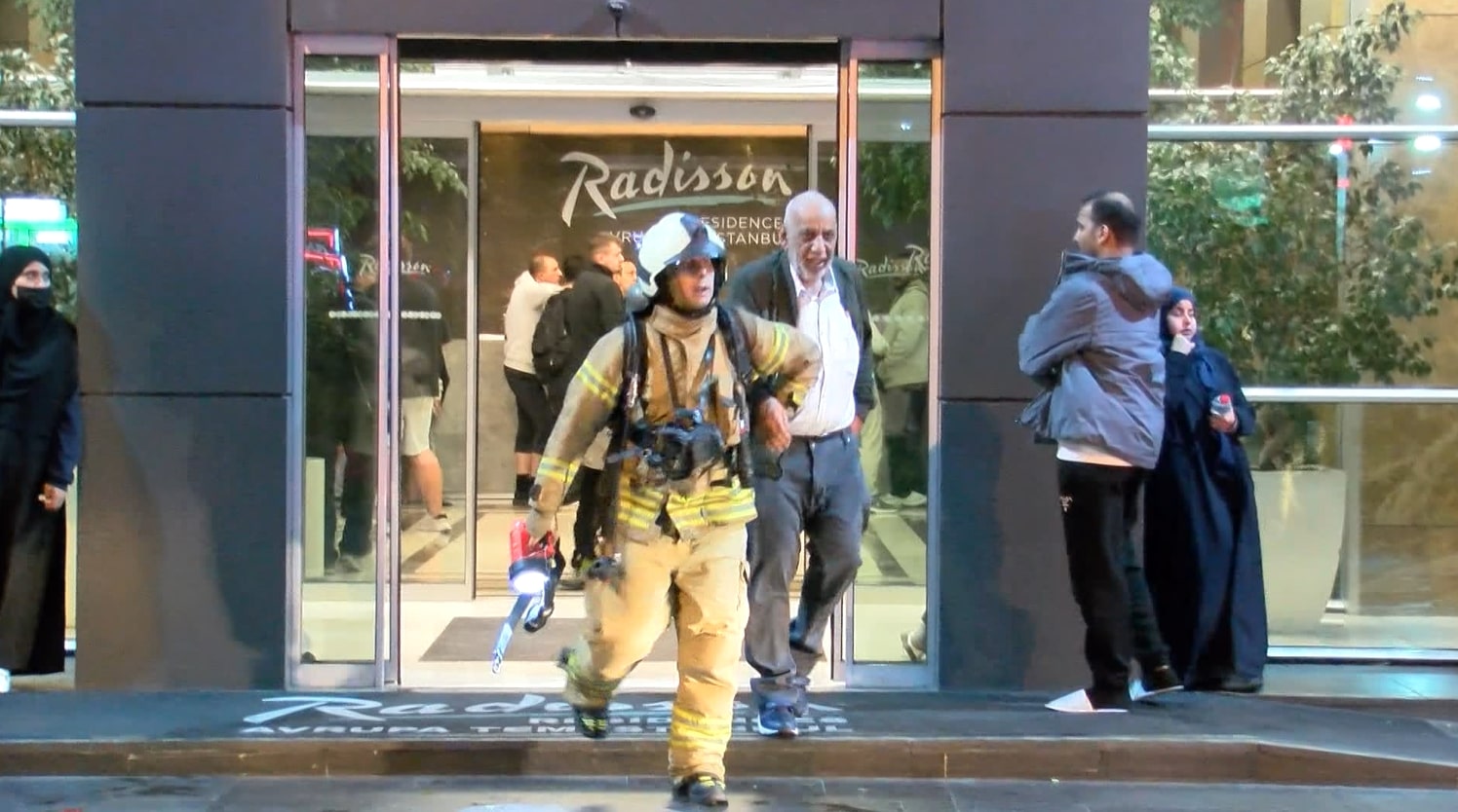 Turistlerin kaldığı otelde can pazarı ve tahliye