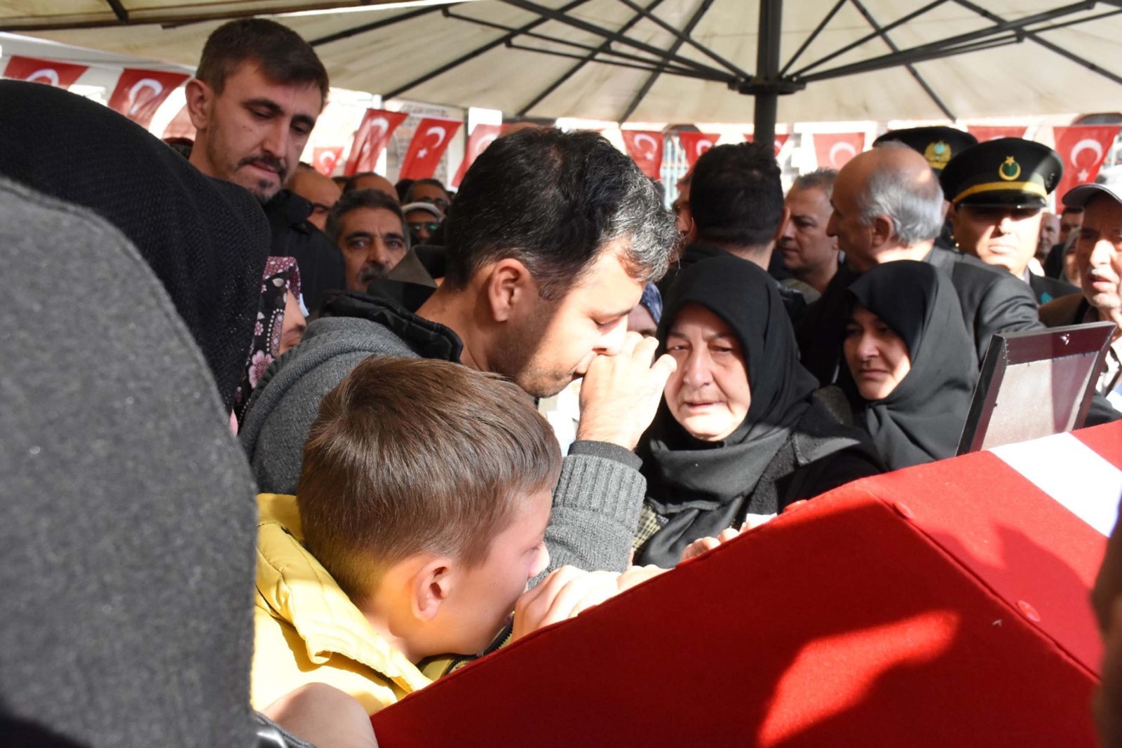 Balıkesir'deki törene yoğun katılım