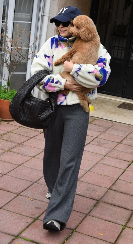 Afra Saraçoğlu Yeni Imajı-1