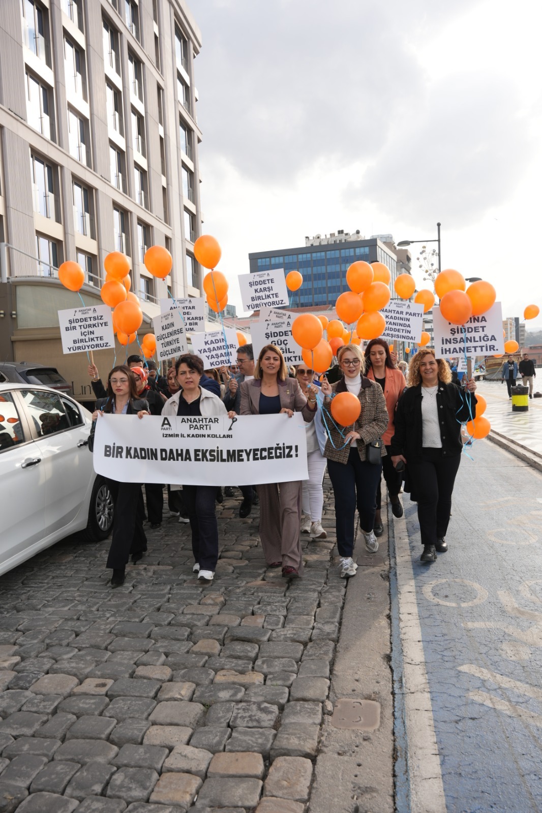 Anahtar Parti Kadın Kolları 2