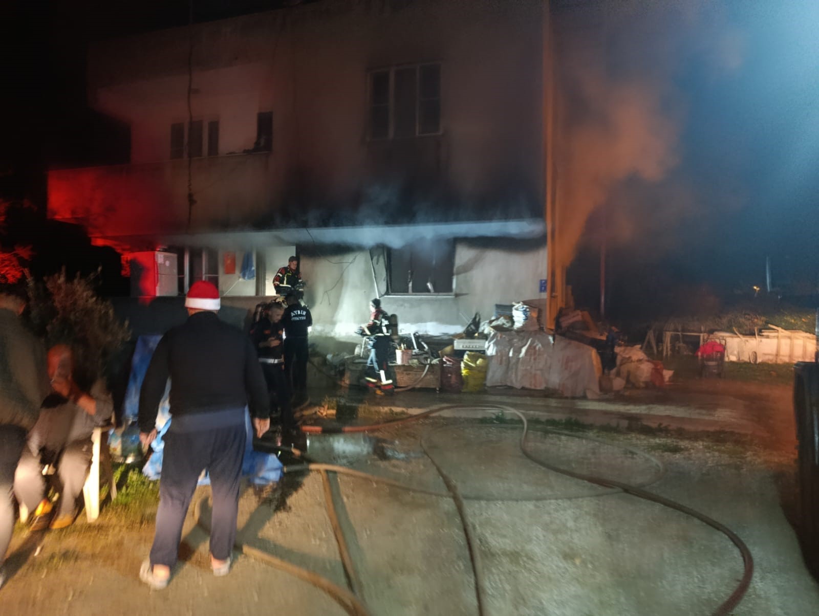 Yaralı ev sahibi hastaneye kaldırıldı, inceleme başlatıldı