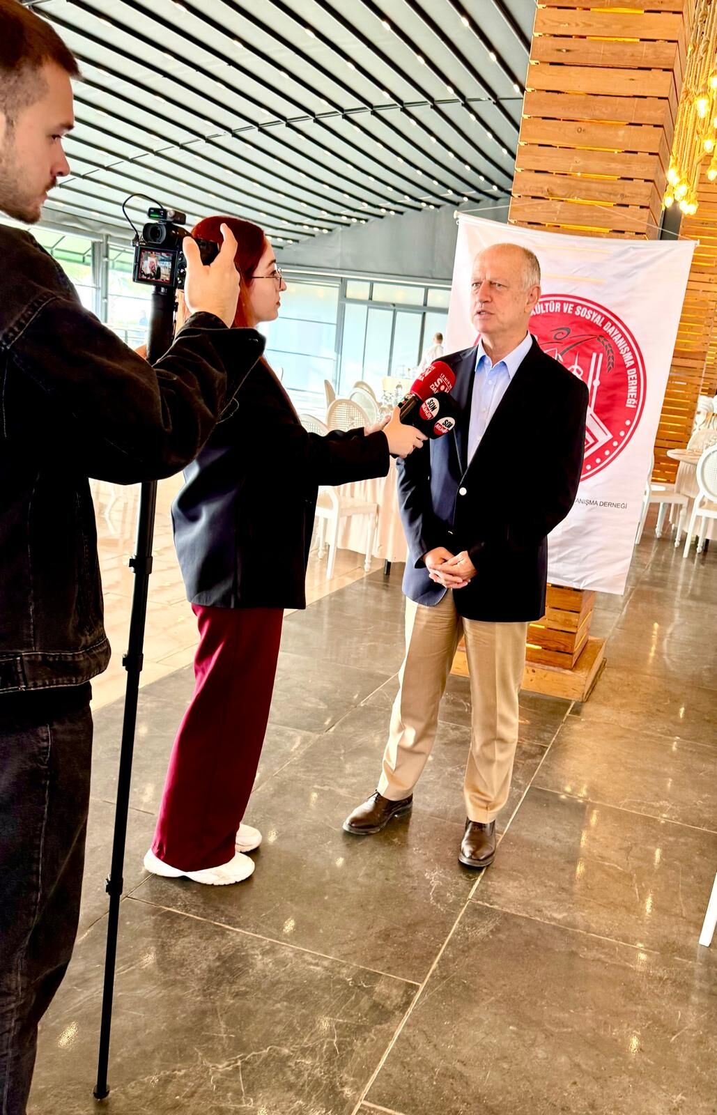 Atatürk’e saygı, Cumhuriyete vurgu