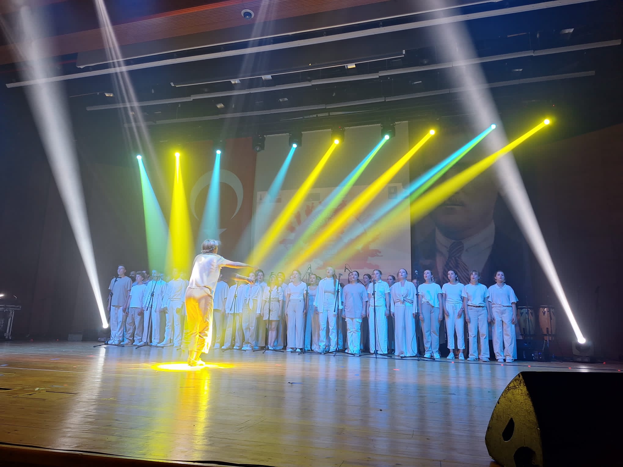 Barışın Müziği İzmir Ve Bursa'da Yükseldi Rotary Bölge 2440'Dan Dünya'ya Barış Mesajı Foto (8)