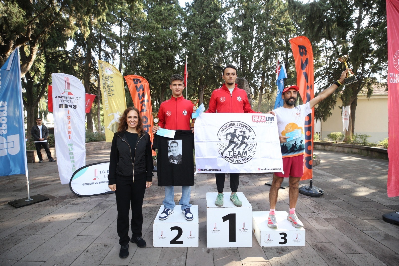 Başkan Ünsal: Yas tutmuyor, yaşatıyoruz!