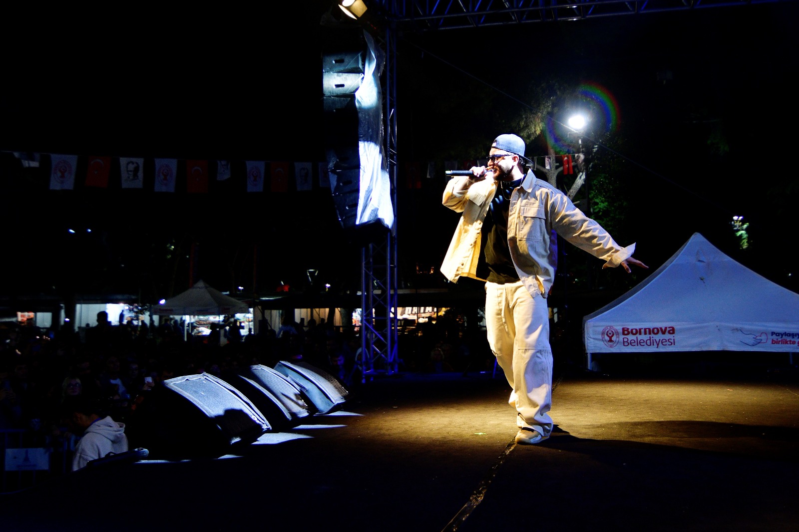 Yerel lezzet ve ürün stantlarına yoğun ilgi