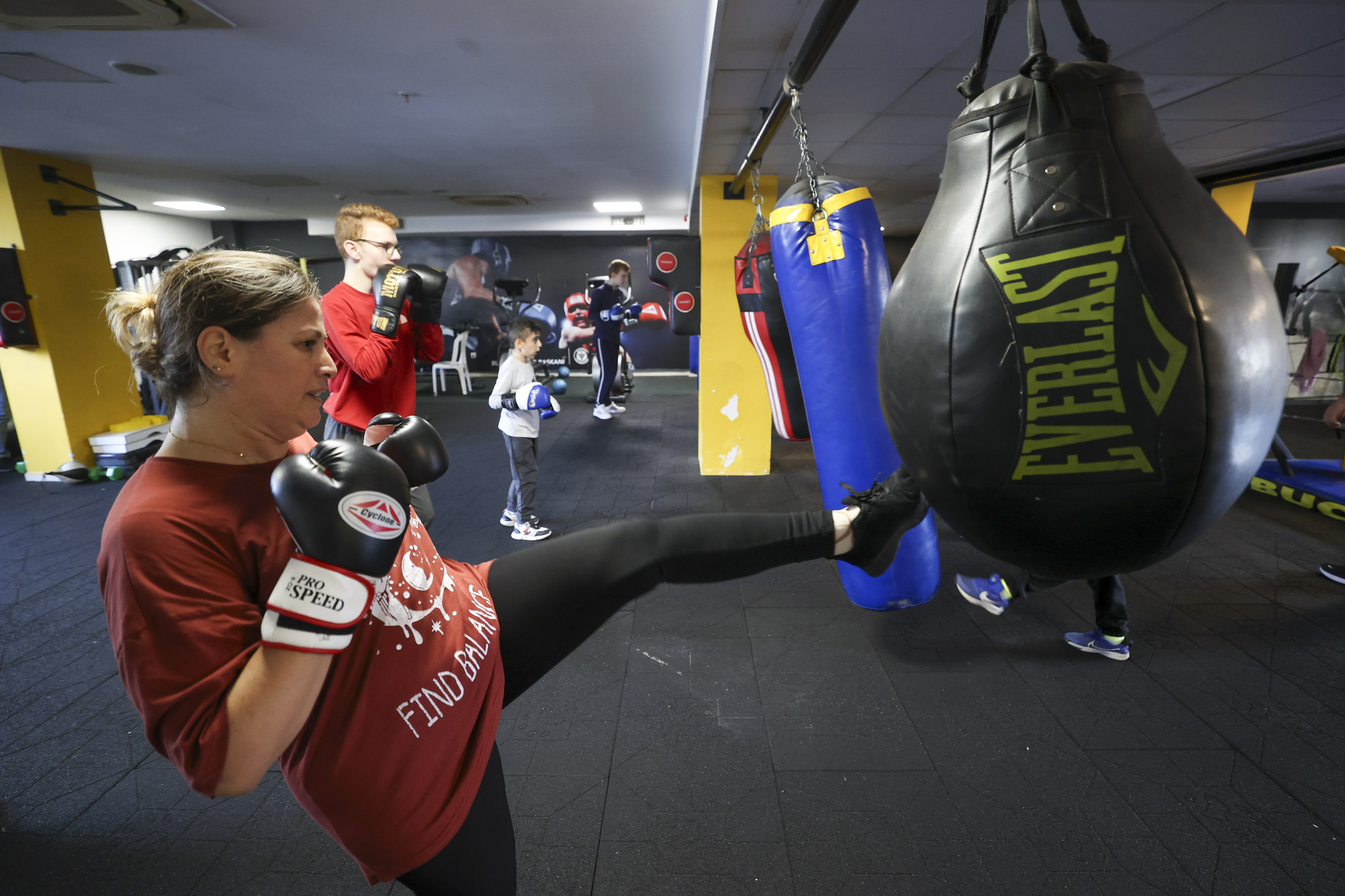 Bucalı Kadınlar Kick Boks Dersleriyle Güçleniyor (2)