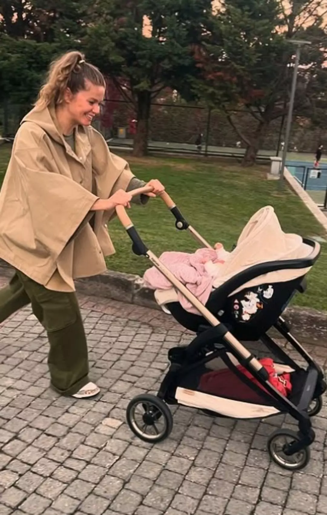 Luna’yı doğayla iç içe büyütmek için Ayvalık’ı seçti