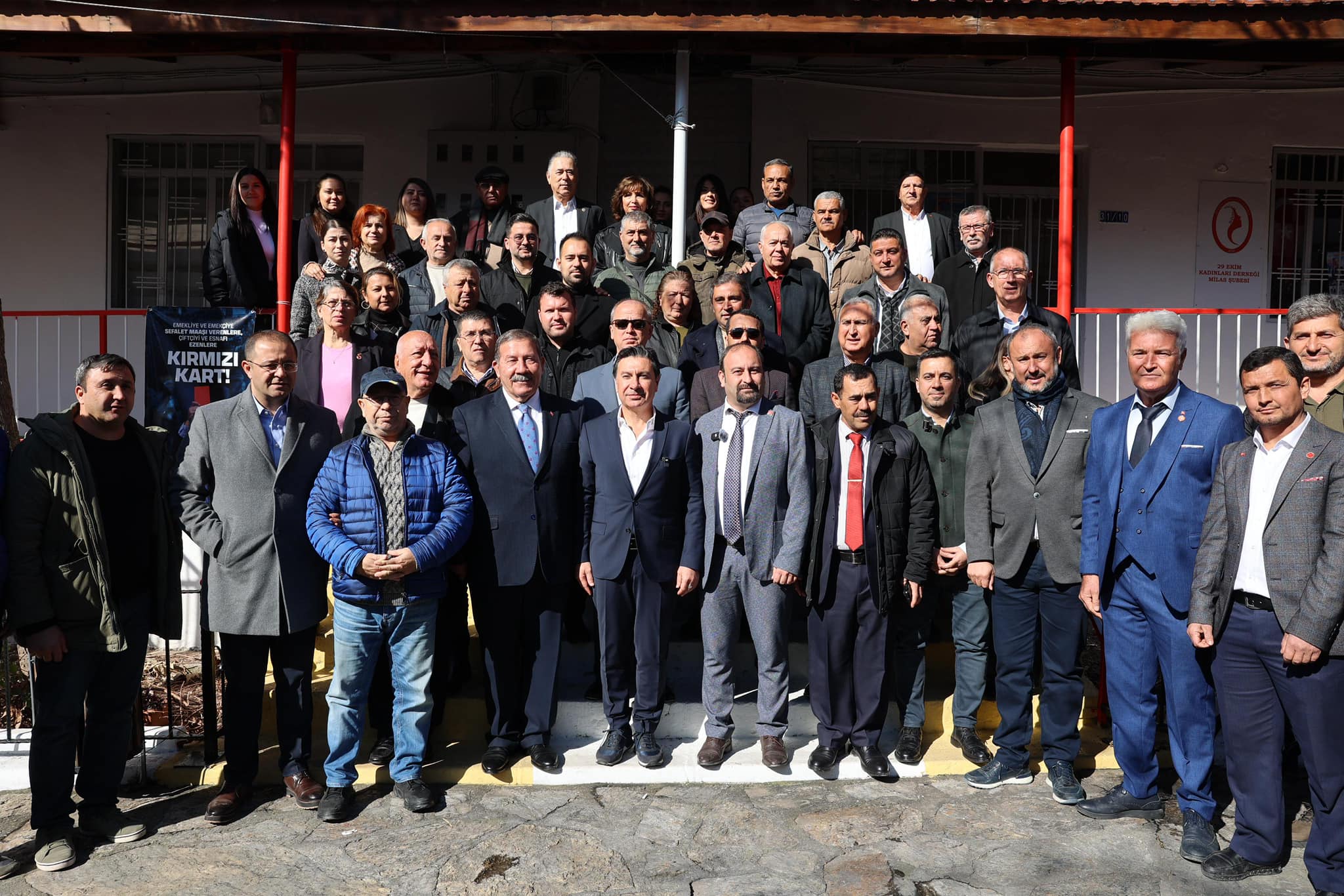 Büyükşehir’den 574 Muhtara Özel Yelek Dağıtımı Başladı (2)