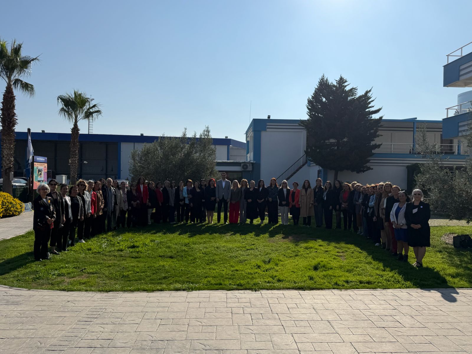 “Genç İzmir Masası ile gençlerin umutlarını geri getireceğiz”