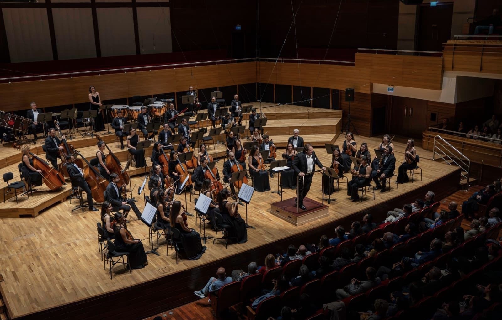 Cemil Tugay Aassm’de Sanatseverlerle Buluştu3