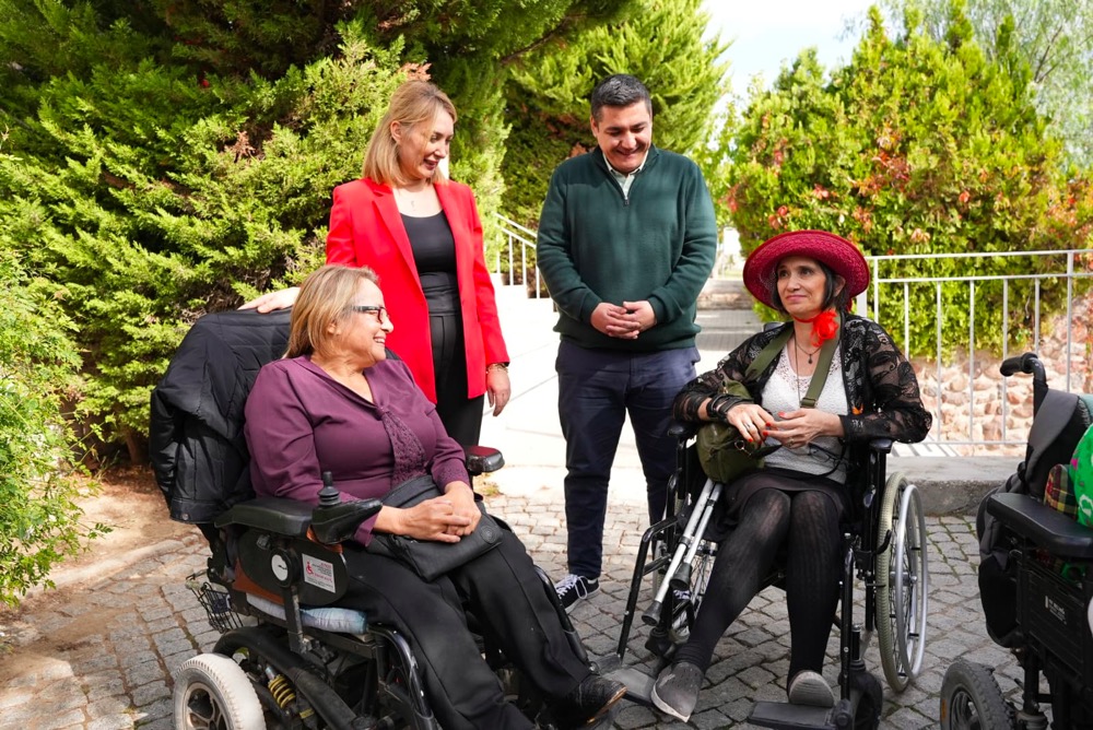 Çeşme Belediyesi Alaçatı Ek Hizmet Binası Kırmızı Bayrak Ödülü Aldıphoto 2025 10 31 15 24 58