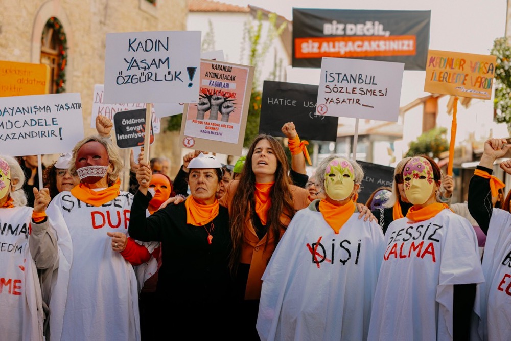 Çeşme’de 411 Fidan, Binlerce Adım, Tek Bir Söz “İstanbul Sözleşmesi Yaşatır”5846Af64 09A4 4115 8Aa4 Efea809B0E86