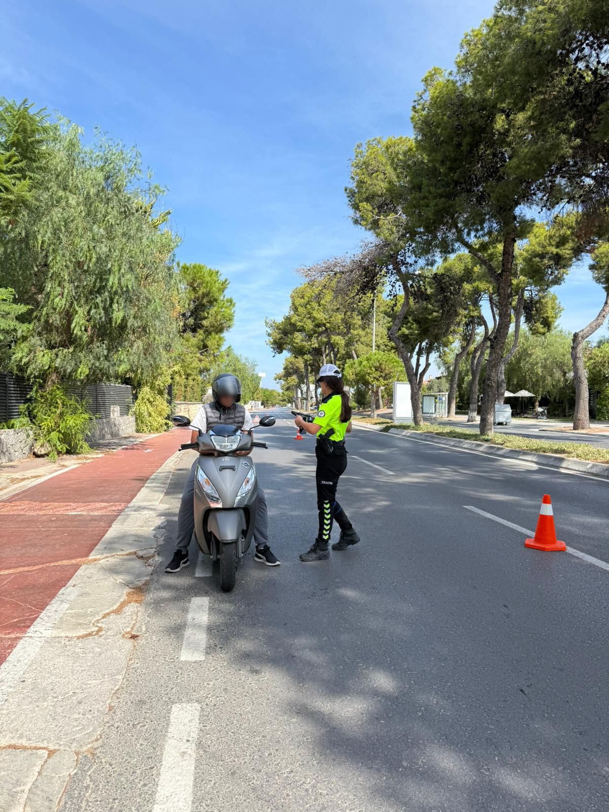 Bin motosiklet kontrol edildi, yüzlerce ihlal saptandı