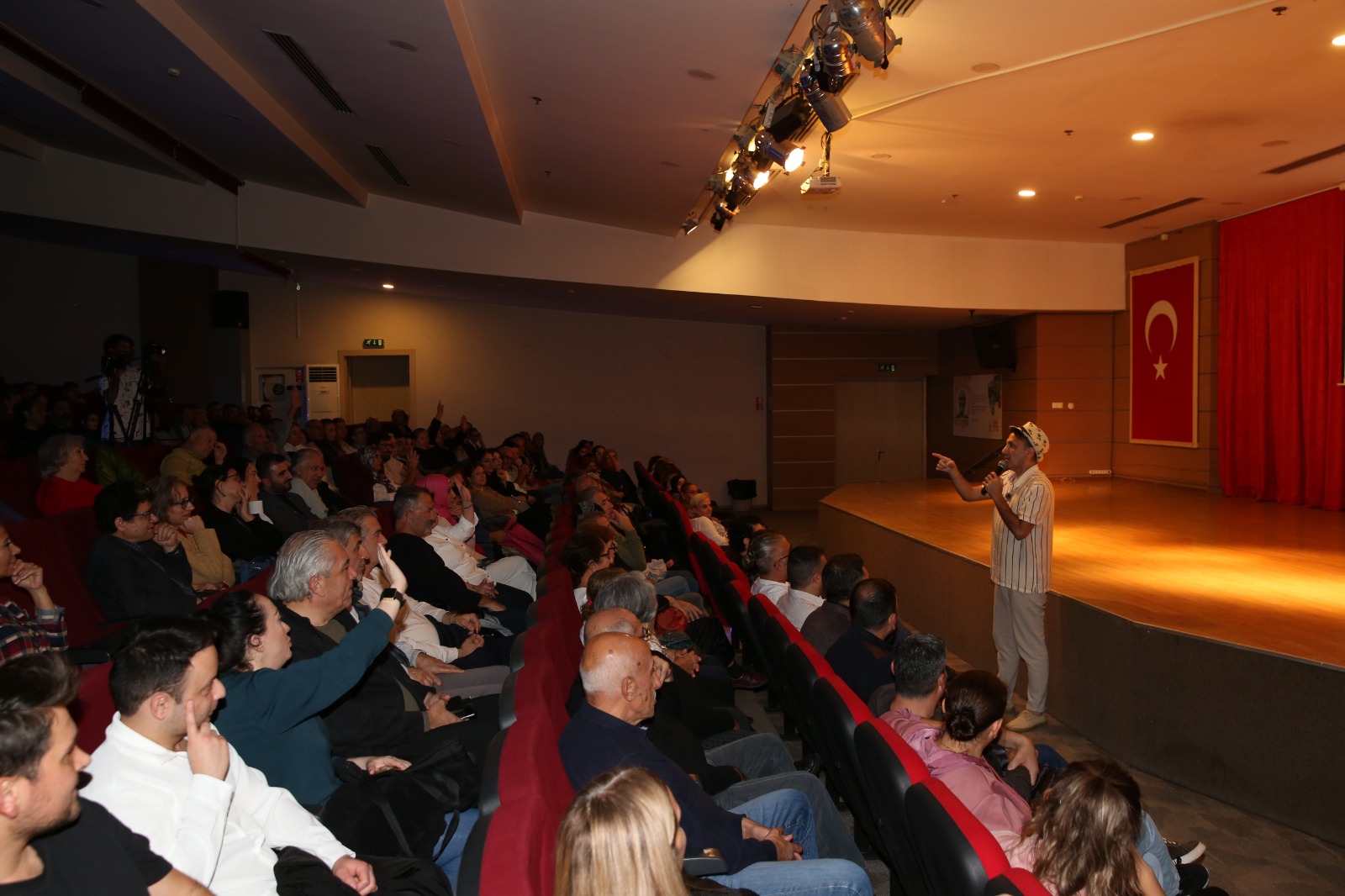 Çiğli’de Öğretmenler Günü Sahnede Kutlandı2