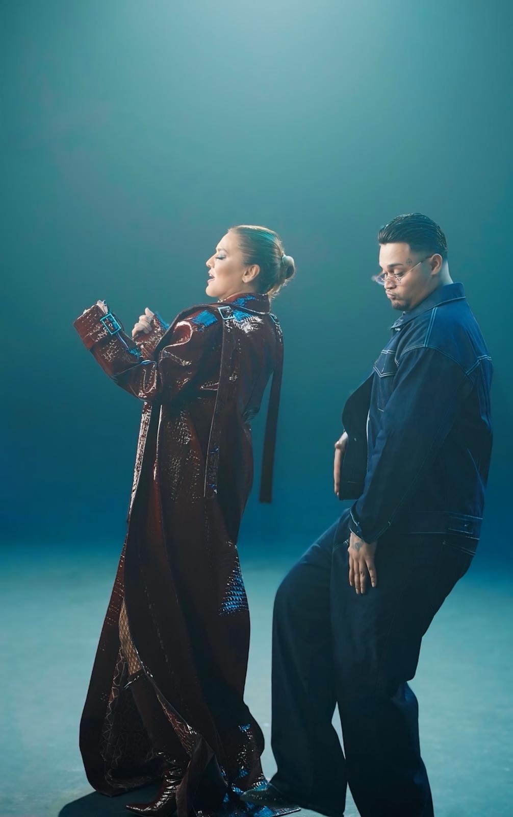 Demet Akalın Ve Lvbel C5 1