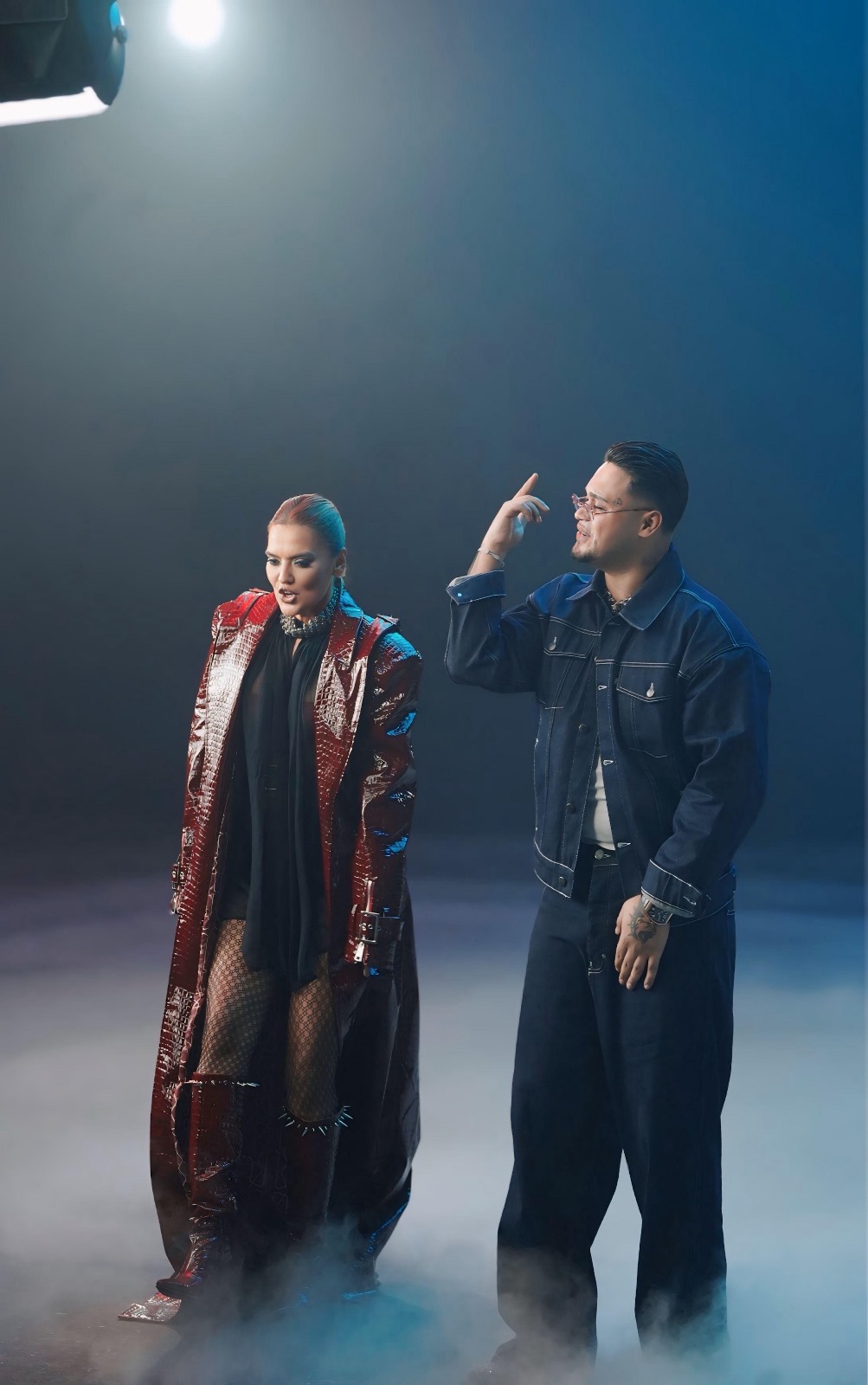 Demet Akalın Ve Lvbel C5