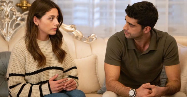 ‘Öpüşme sahnesi’ tartışması seti gerdi