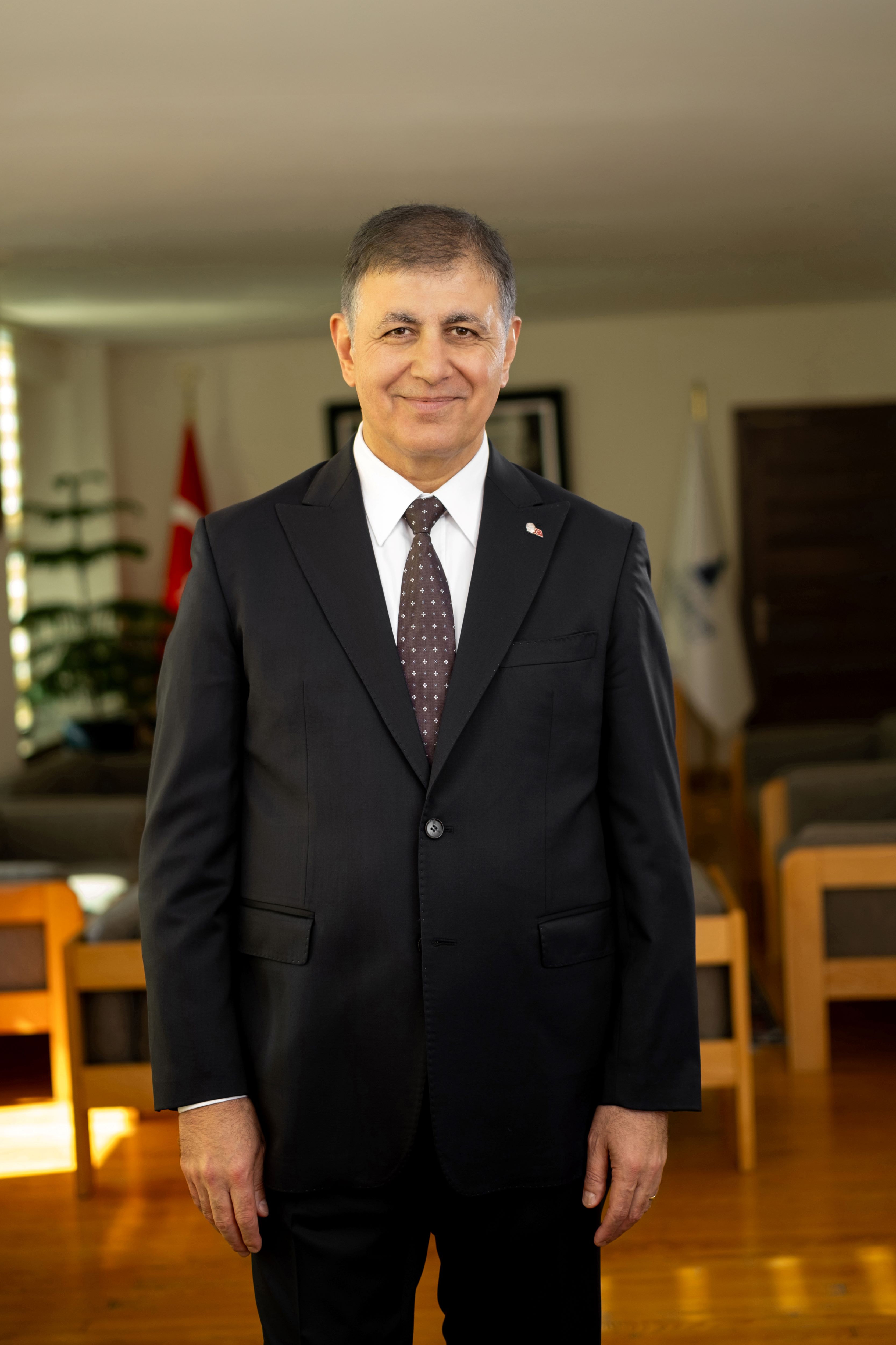 Dr. Cemil Tugay