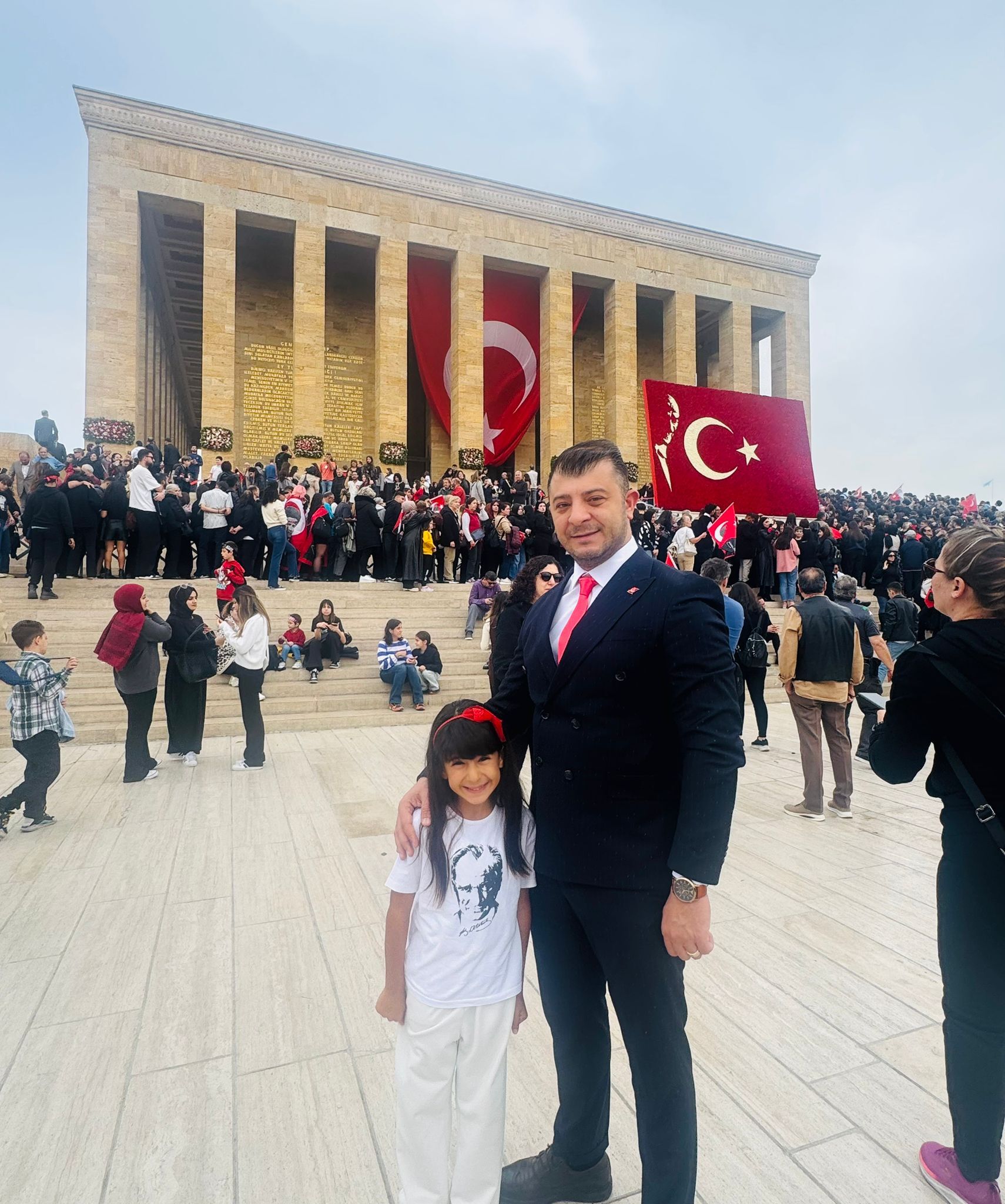 Erdagdan Anitkabirde Duygusal Anlar Kiziyla Birlikte 20 Kilometre Yurudu