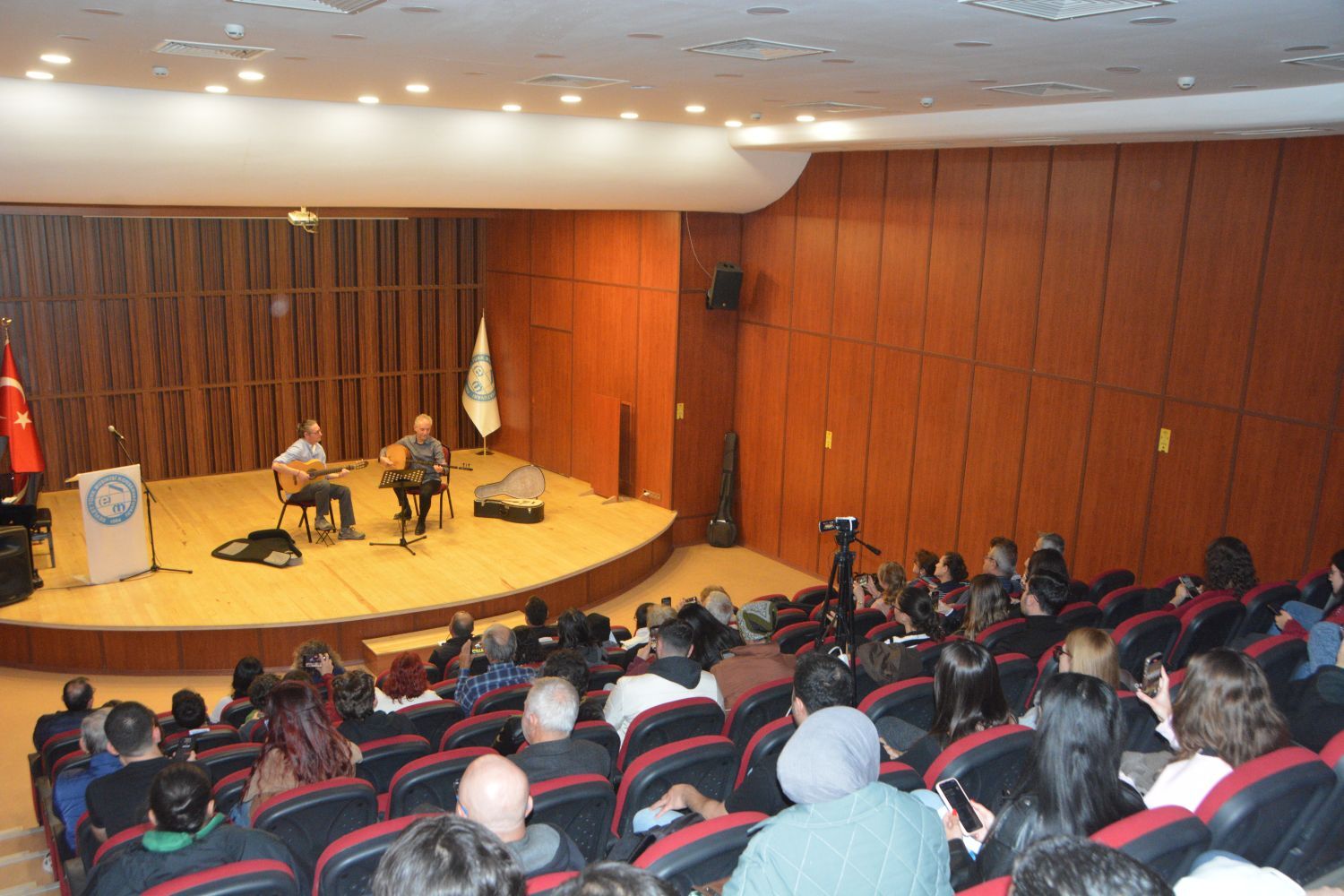 ++Eü Konservatuarında “Flamenko Gitar” Esintisi Kulakların Pasını Sildi (2)