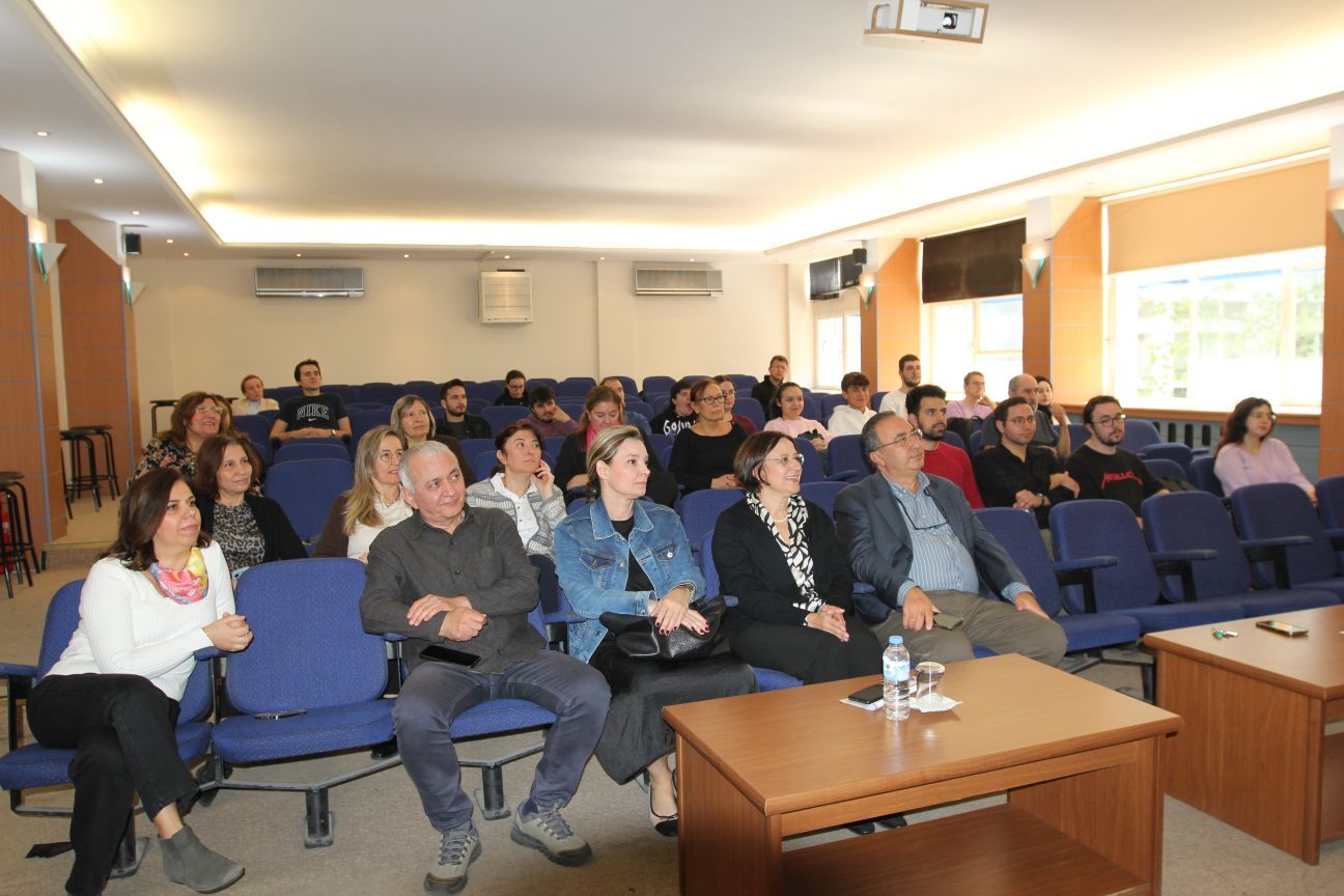 ++Eü’de Cumhuriyet Döneminde Sağlık Politikaları Konuşuldu (2)