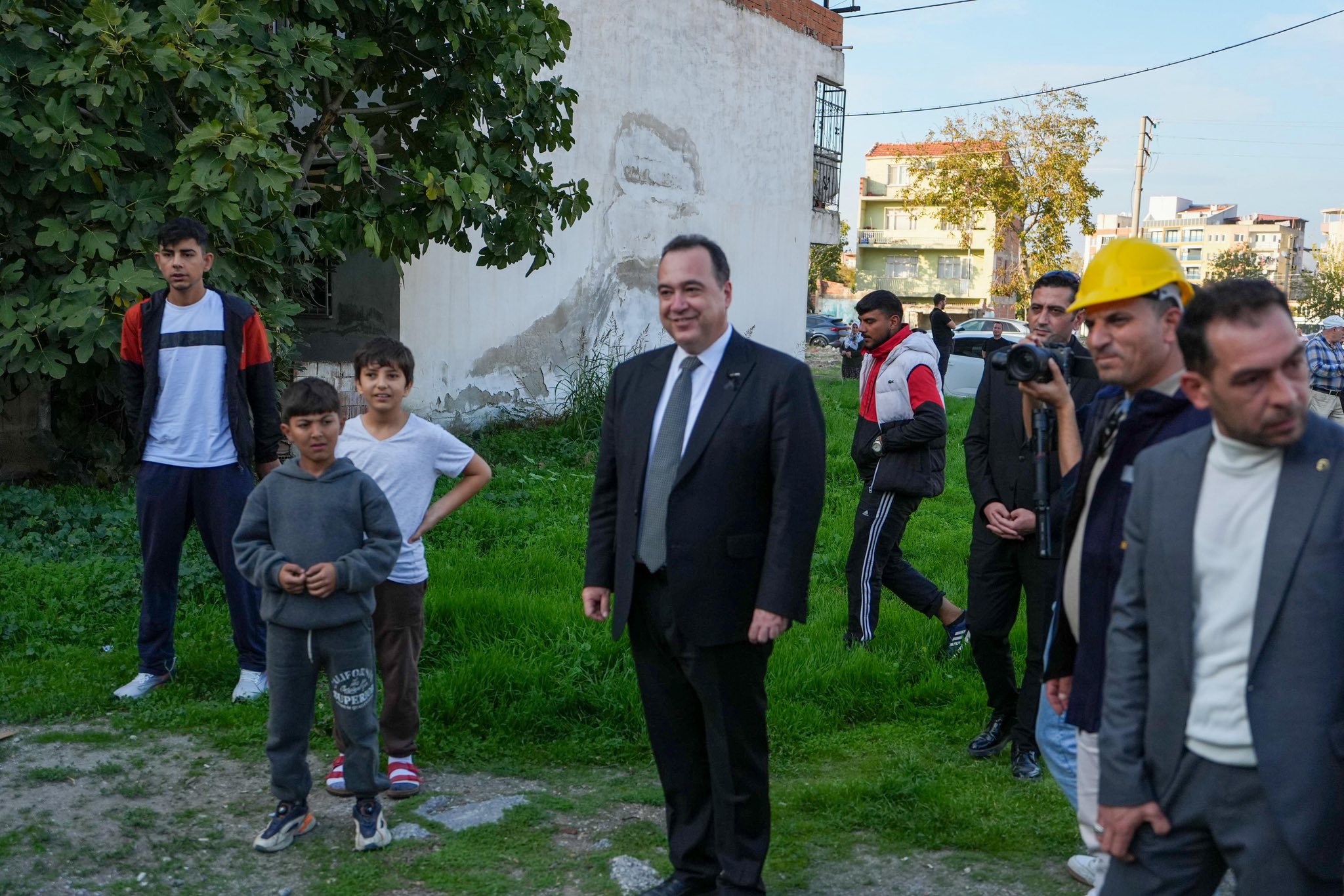 Fatih Mahallesi Dönüşüyor Başkan Besim Dutlulu Vatandaşlarla Buluştu (10)